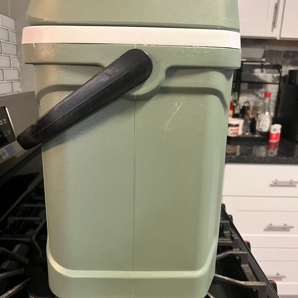 Tito’s igloo cooler 30QT. - Picture 4 of 4